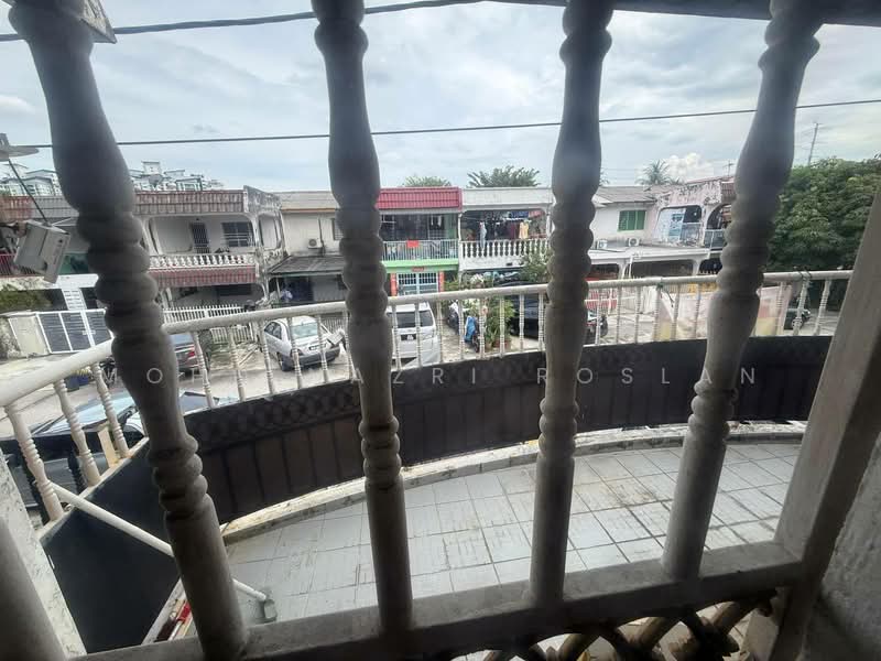 Rumah Teres 2.5 Tingkat untuk Dijual di Taman Cahaya (Ampang) - Mohd Nazri Roslan - PropertyGuru.com.my