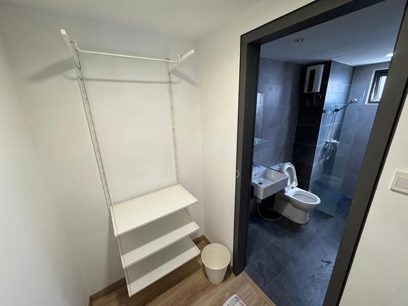 Servis Apartment untuk Disewa di Emporis - Owen Loke - Bathroom - PropertyGuru.com.my