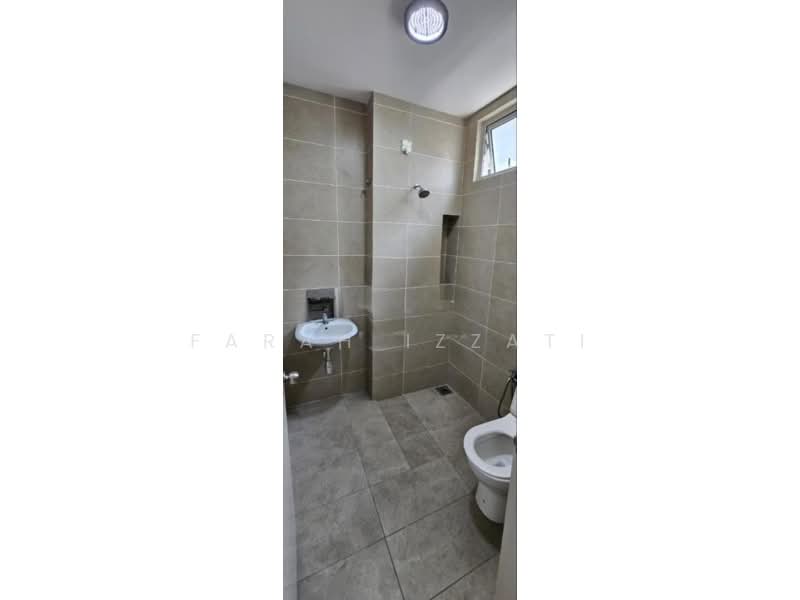 2-storey Terraced House for Rent in Bandar Rimbayu (Telok Panglima Garang) - Farah Izzati - Bathroom - PropertyGuru.com.my