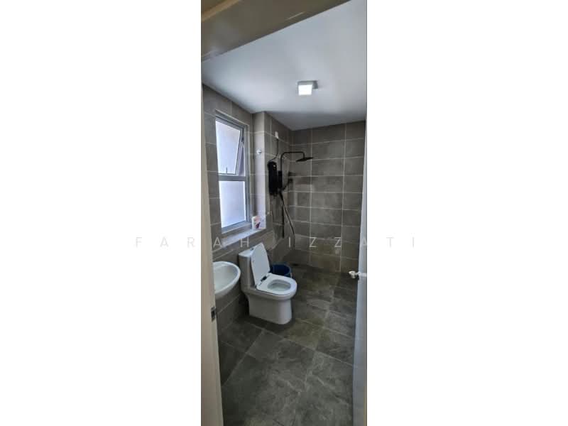 2-storey Terraced House for Rent in Bandar Rimbayu (Telok Panglima Garang) - Farah Izzati - Bathroom - PropertyGuru.com.my