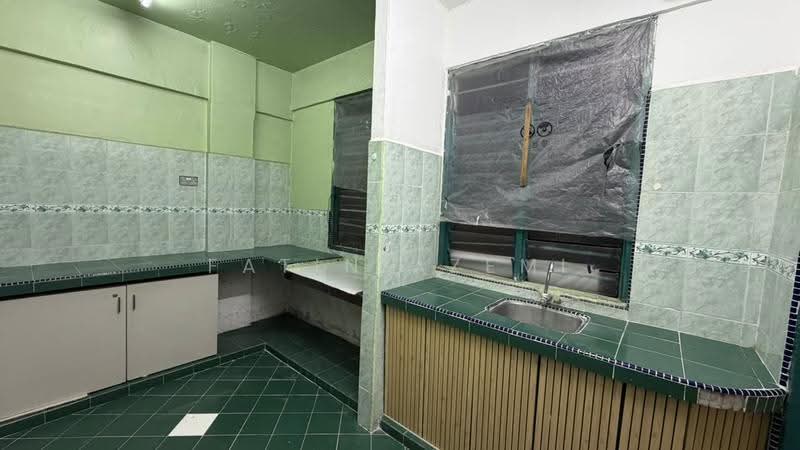 Flat for Sale at Desa Mentari Flat (Block 2) - Fatin Azemi - Kitchen - PropertyGuru.com.my
