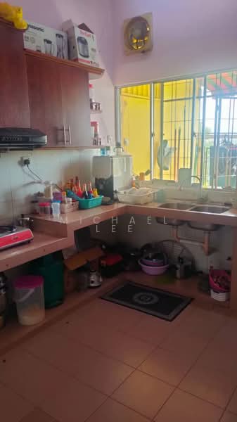 1.5-storey Terraced House for Sale in BANDAR PUCHONG JAYA (Puchong) - Michael Lee - Kitchen - PropertyGuru.com.my