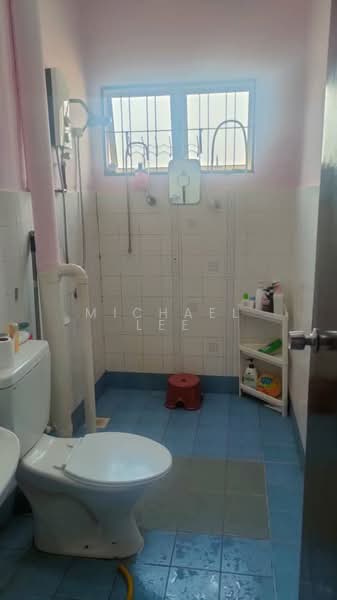 1.5-storey Terraced House for Sale in BANDAR PUCHONG JAYA (Puchong) - Michael Lee - Bathroom - PropertyGuru.com.my