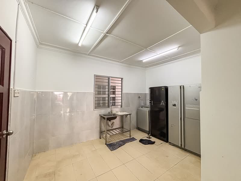 Semi-Detached House for Sale in Seksyen 7 (Kota Damansara) - Vincent Liaw - Kitchen - PropertyGuru.com.my