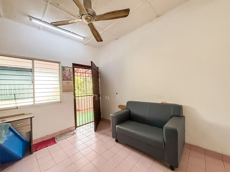Semi-Detached House for Sale in Seksyen 7 (Kota Damansara) - Vincent Liaw - Living Room - PropertyGuru.com.my