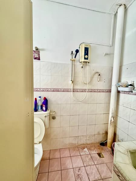 Rumah Teres 2 Tingkat untuk Dijual di Taman Seri Bahagia (Cheras) - Michael Lee - Bathroom - PropertyGuru.com.my