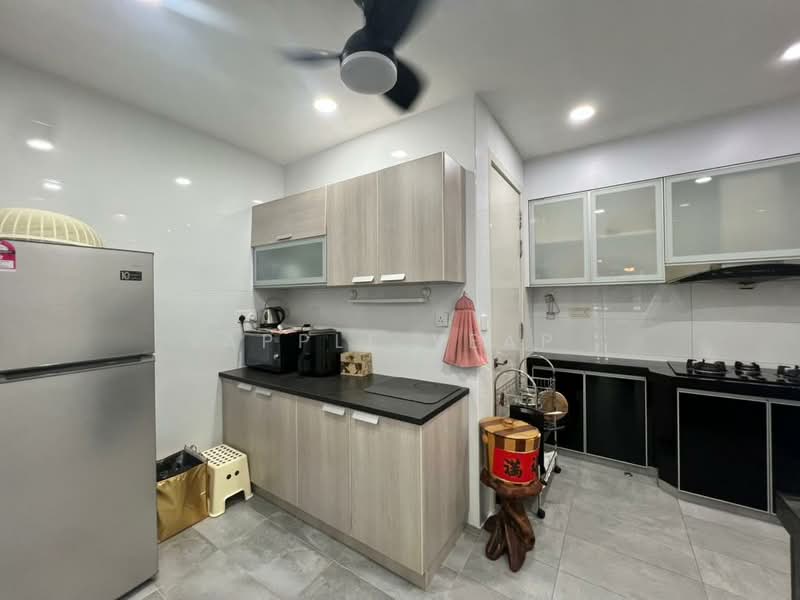 Kondominium untuk Disewa di BayStar Condominium - Apple Yeap - Kitchen - PropertyGuru.com.my