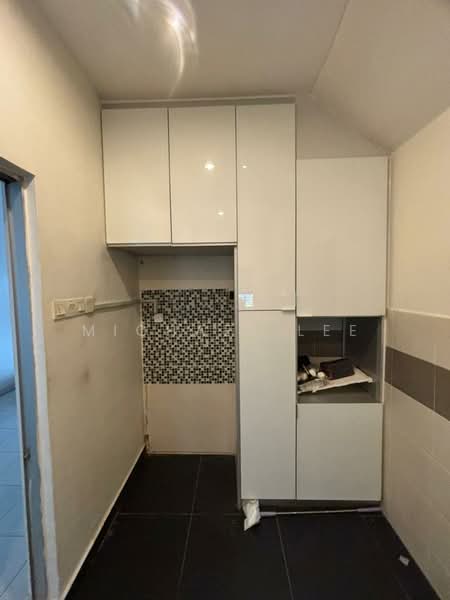 2.5-storey Terraced House for Sale in Pesona Kemuning (Shah Alam) - Michael Lee - Kitchen - PropertyGuru.com.my