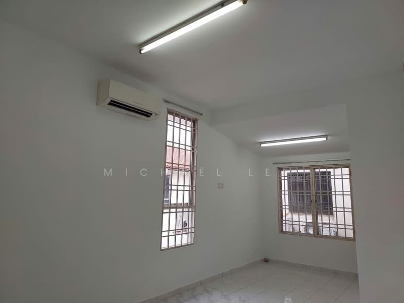 Rumah Berkembar untuk Dijual di Taman Mutiara Bukit Raja 2 (Kapar) - Michael Lee - Interior - PropertyGuru.com.my