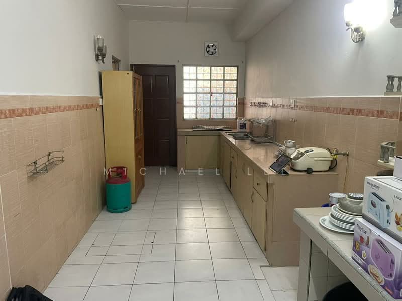 2-storey Terraced House for Sale in Saujana Impian (Kajang) - Michael Lee - Kitchen - PropertyGuru.com.my