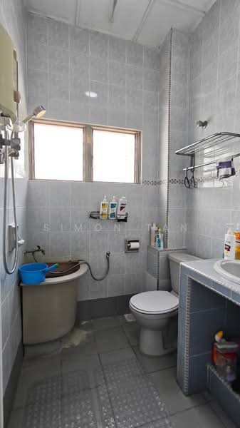 2-storey Terraced House for Sale in Taman Sea (Petaling Jaya) - Simon Tan - Bathroom - PropertyGuru.com.my