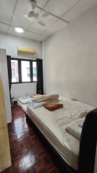 2-storey Terraced House for Sale in Taman Sea (Petaling Jaya) - Simon Tan - Bedroom - PropertyGuru.com.my