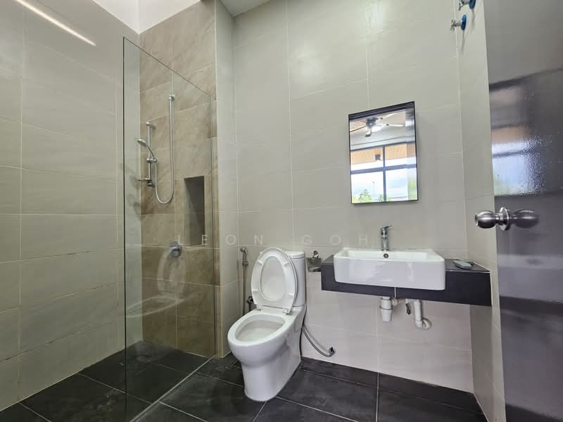 Semi-Detached House for Sale in Eco Sanctuary (Telok Panglima Garang) - Leon Goh - Bathroom - PropertyGuru.com.my