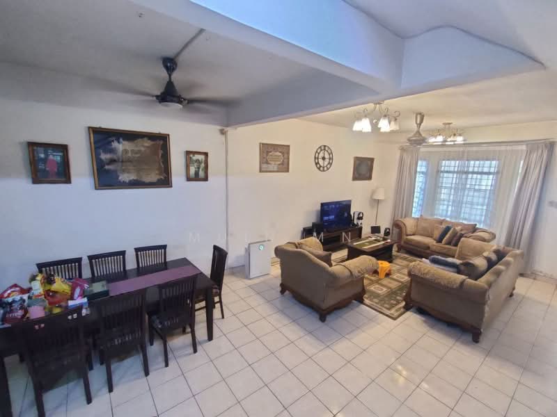 Rumah Teres 2 Tingkat untuk Dijual di Cahaya Spk (Shah Alam) - Muin Mn - Living Room - PropertyGuru.com.my