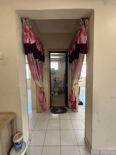Pangsapuri untuk Dijual di Pangsapuri Mawar Sari - Affan Syahir - Bathroom - PropertyGuru.com.my