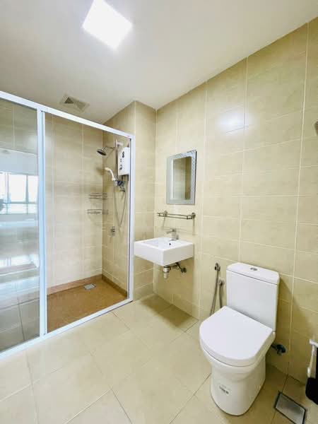 Servis Apartment untuk Dijual di i-Residence @ i-City - Leow Yuh Biau - Bathroom - PropertyGuru.com.my