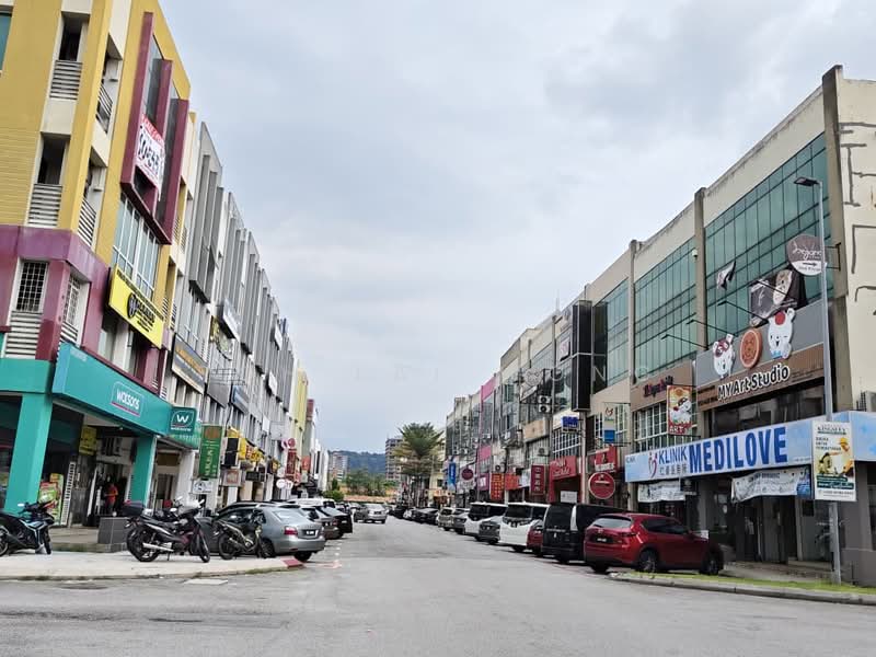 Kedai / Pejabat untuk Dijual di Bandar Puteri Puchong (Puchong) - Poh Lai Wong - Exterior - PropertyGuru.com.my
