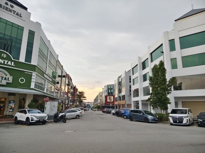 Kedai / Pejabat untuk Dijual di Bandar Puteri Puchong (Puchong) - Poh Lai Wong - Exterior - PropertyGuru.com.my