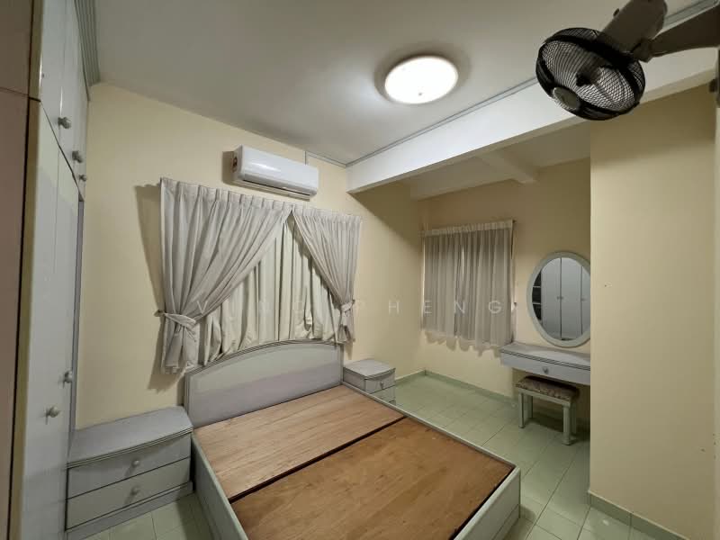Terraced House for Sale in Taman Muzaffar Heights (Bukit Katil) - Vinc Pheng - Bedroom - PropertyGuru.com.my