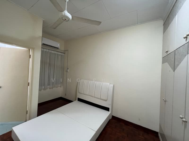 Terraced House for Sale in Taman Muzaffar Heights (Bukit Katil) - Vinc Pheng - Bedroom - PropertyGuru.com.my