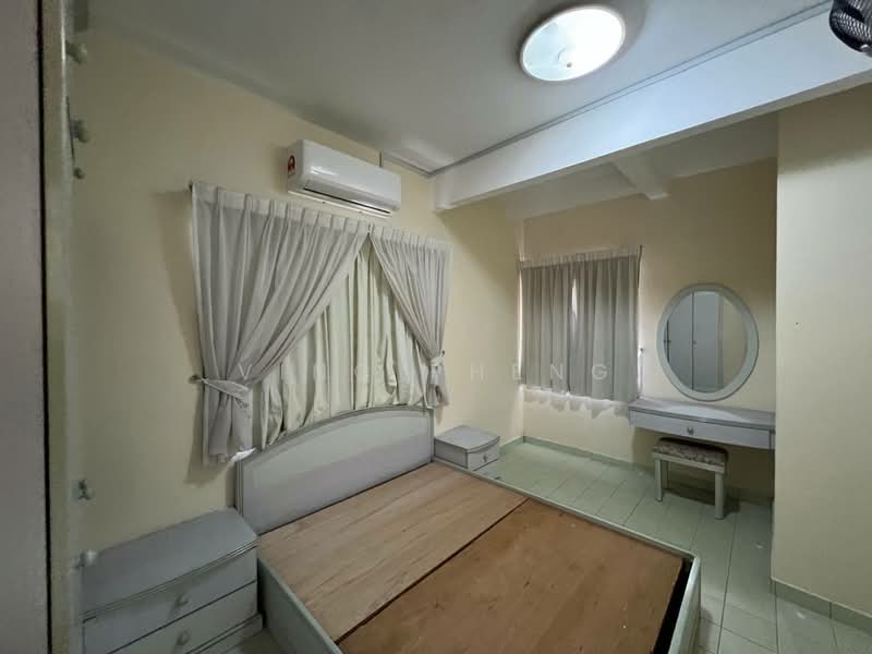 Terraced House for Sale in Taman Muzaffar Heights (Bukit Katil) - Vinc Pheng - Bedroom - PropertyGuru.com.my