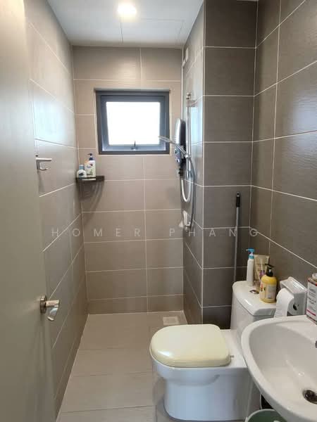 Kondominium untuk Disewa di Skyvilla @ D'Island - Homer Phang - Bathroom - PropertyGuru.com.my