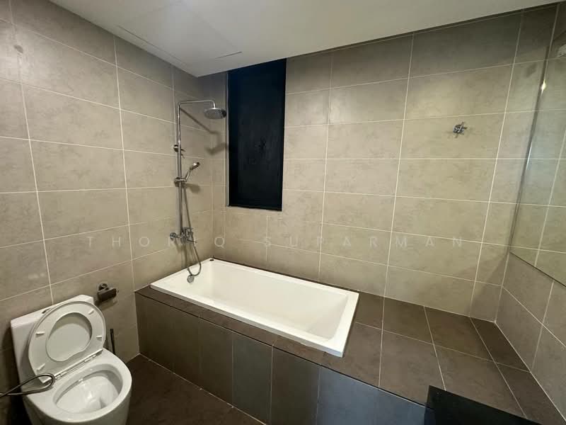 Service Residence for Sale at KL Gateway Premium Residences - Thoriq Suparman - Bathroom - PropertyGuru.com.my