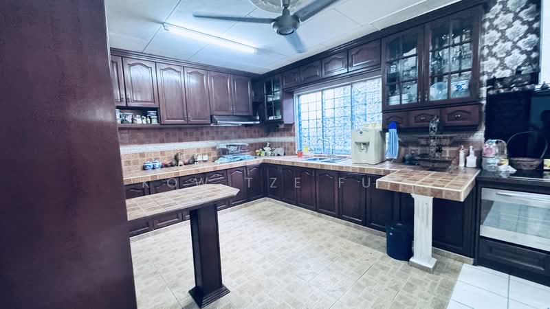 Semi-Detached House for Sale in Taman Universiti Indah (Seri Kembangan) - Kow Tze Fui - PropertyGuru.com.my