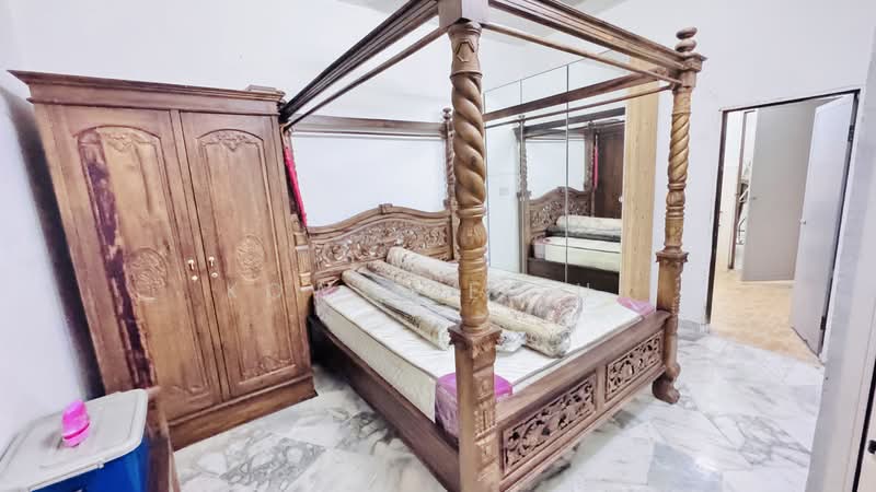 Semi-Detached House for Sale in Taman Universiti Indah (Seri Kembangan) - Kow Tze Fui - PropertyGuru.com.my