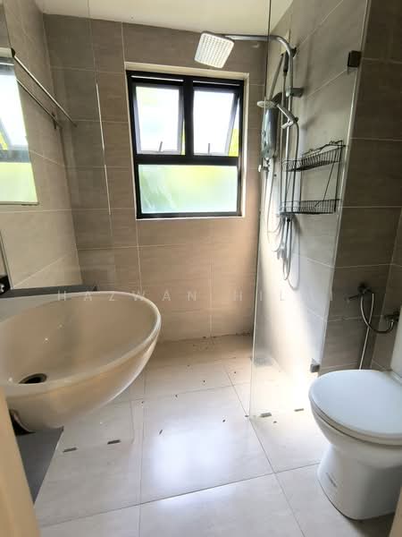 Servis Apartment untuk Dijual di Maisson - Hazwan Hilmi - Bathroom - PropertyGuru.com.my