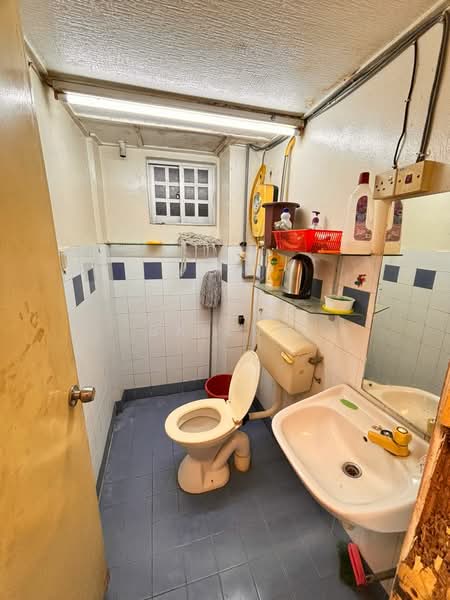 Apartment for Sale at Las Palmas (Palas) - SK Luk - Bathroom - PropertyGuru.com.my