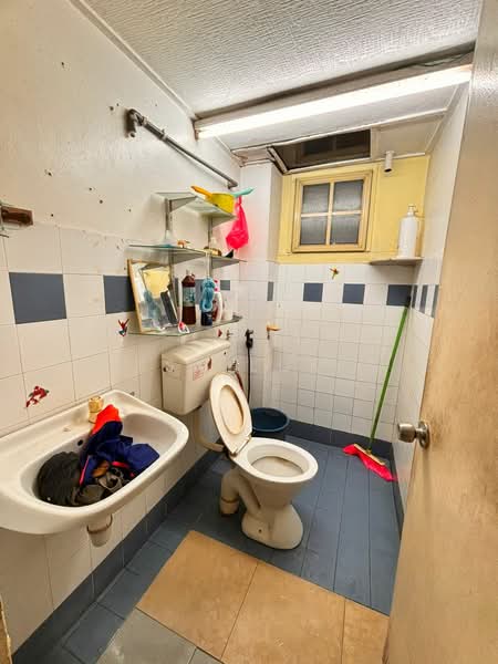 Apartment for Sale at Las Palmas (Palas) - SK Luk - Bathroom - PropertyGuru.com.my