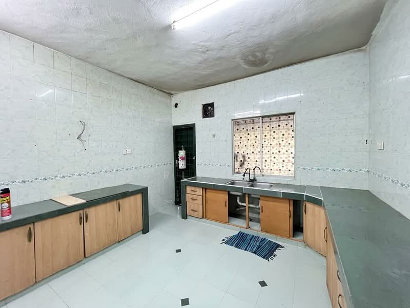 2-storey Terraced House for Rent in Kota Kemuning (Shah Alam) - Charlie Gan - Kitchen - PropertyGuru.com.my