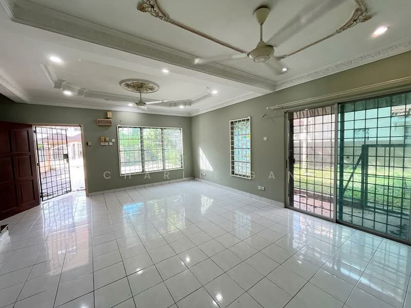 2-storey Terraced House for Rent in Kota Kemuning (Shah Alam) - Charlie Gan - Living Room - PropertyGuru.com.my