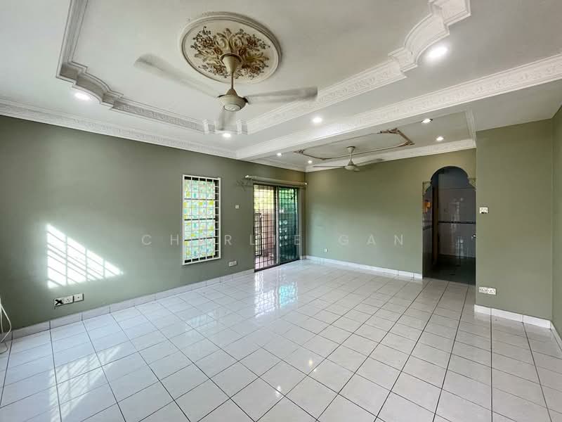 2-storey Terraced House for Rent in Kota Kemuning (Shah Alam) - Charlie Gan - Living Room - PropertyGuru.com.my