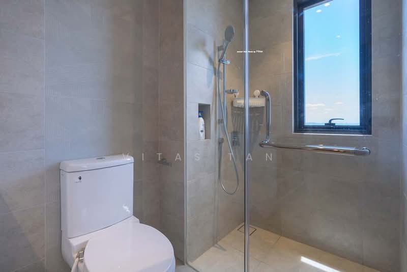 Servis Apartment untuk Disewa di Hill10 Residence @ i-City - Vitas Tan - Bathroom - PropertyGuru.com.my