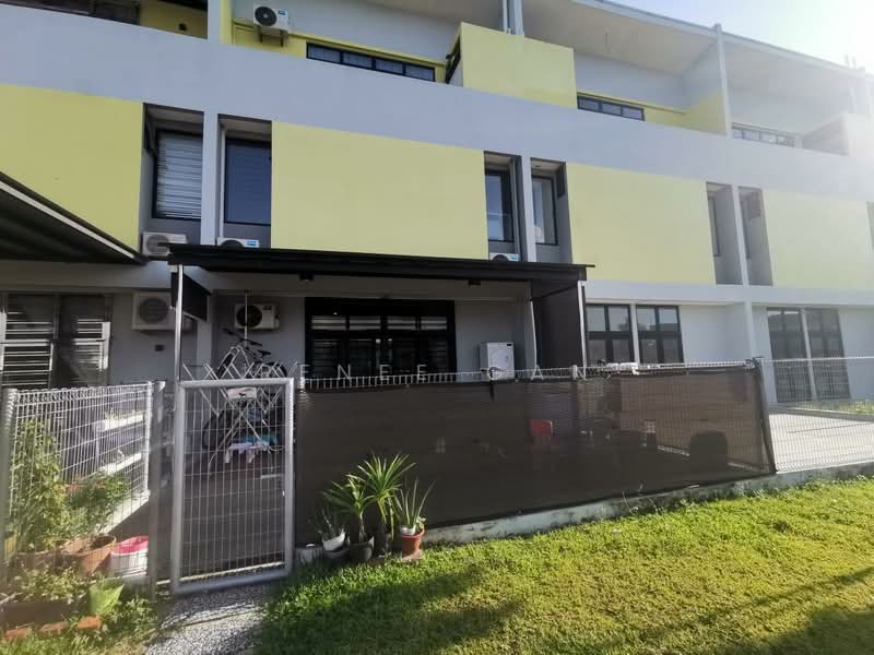 3-storey Terraced House for Sale in Bandar Seri Alam (Masai) - Renee Gan - Exterior - PropertyGuru.com.my