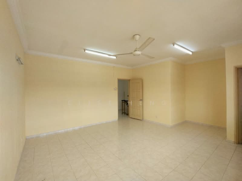 Rumah Teres 2 Tingkat untuk Dijual di Kajang Perdana (Kajang) - Elise Heng - Living Room - PropertyGuru.com.my