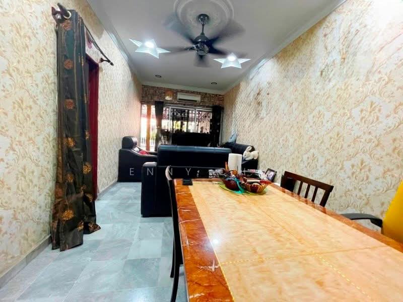 1-storey Terraced House for Sale in Taman Kapar Ria (Kapar) - Penny Chia - Living Room - PropertyGuru.com.my