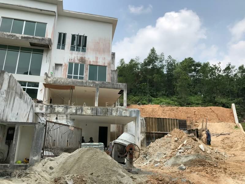 Tanah Kediaman untuk Dijual di Seri Kembangan (Selangor) - Karen Ong - Exterior - PropertyGuru.com.my