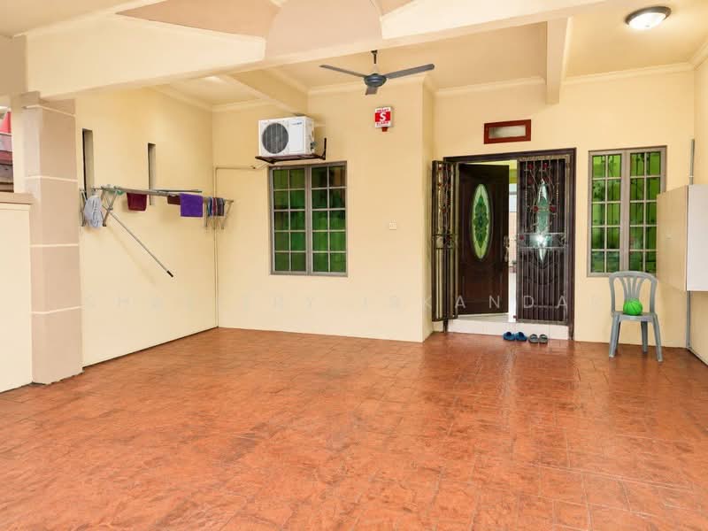 Rumah Teres 1 Tingkat untuk Dijual di Seksyen U6 (Shah Alam) - Shaziery Iskandar - Entrance - PropertyGuru.com.my