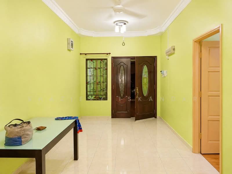 Rumah Teres 1 Tingkat untuk Dijual di Seksyen U6 (Shah Alam) - Shaziery Iskandar - Entrance - PropertyGuru.com.my