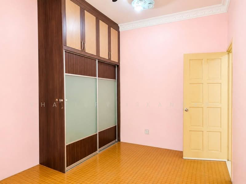Rumah Teres 1 Tingkat untuk Dijual di Seksyen U6 (Shah Alam) - Shaziery Iskandar - Bedroom - PropertyGuru.com.my