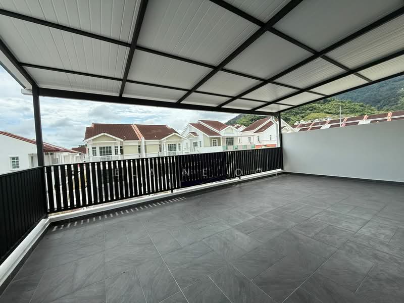 Rumah Berkembar untuk Dijual di Balik Pulau (Penang) - Elaine Ooi - Balcony - PropertyGuru.com.my
