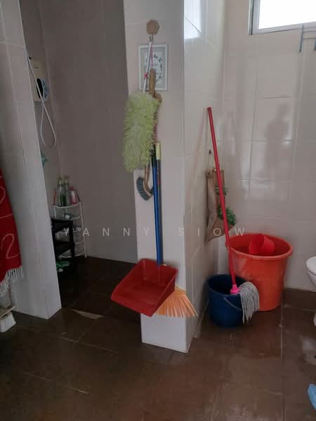 Kondominium untuk Dijual di Platinum Lake PV 20 - Yanny Siow - Bathroom - PropertyGuru.com.my