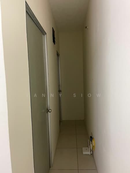 Kondominium untuk Dijual di Platinum Lake PV 20 - Yanny Siow - Corridor - PropertyGuru.com.my