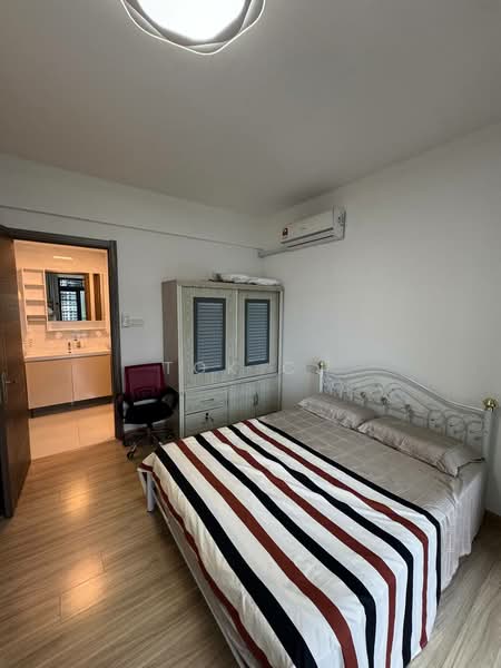 Apartment for Sale at Starview Bay @ Forest City - Tok CJ - Bedroom - PropertyGuru.com.my