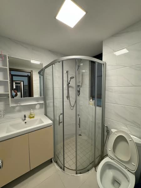 Apartment for Sale at Starview Bay @ Forest City - Tok CJ - Bathroom - PropertyGuru.com.my