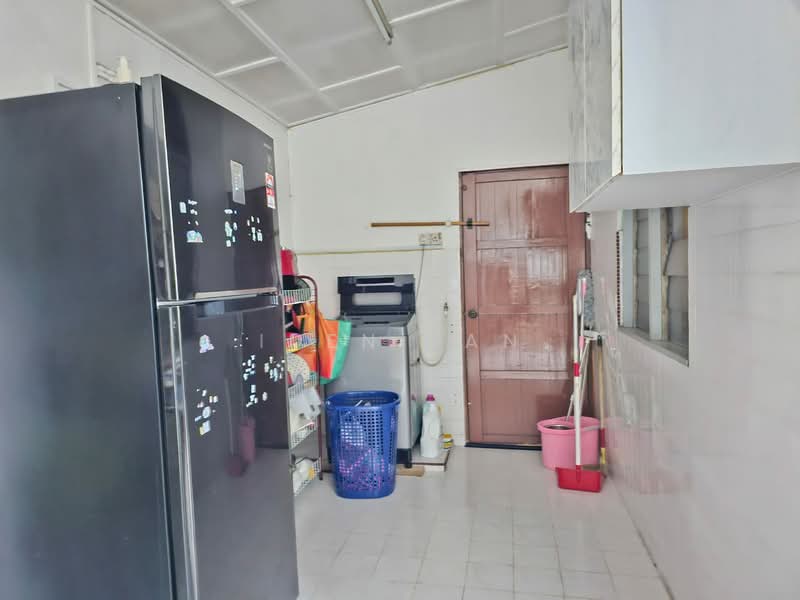 1-storey Terraced House for Sale in Taman Skudai Baru (Skudai) - Iden Tan - Kitchen - PropertyGuru.com.my