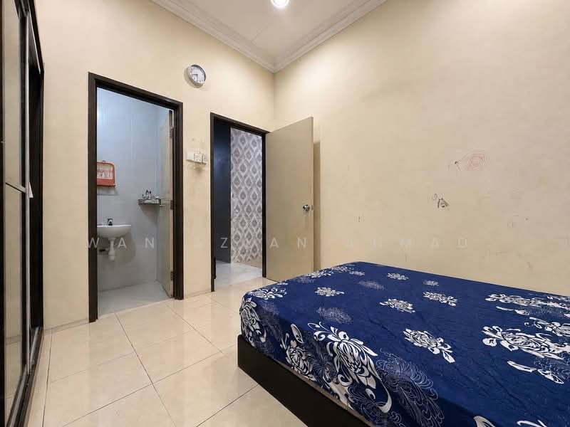 1-storey Terraced House for Sale in Seksyen 30 (Shah Alam) - Wan Azlan Ahmad - PropertyGuru.com.my